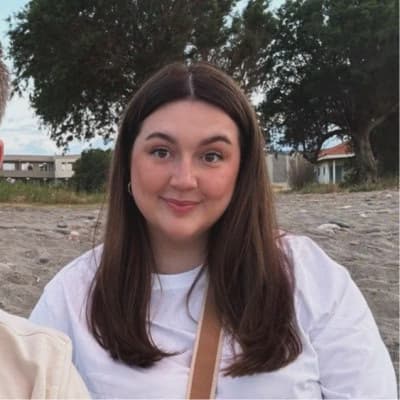 Profile photo of Elara, Singing tutor at Wiingy 