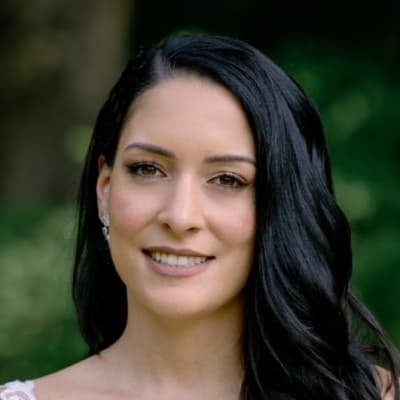 Profile photo of Elara	, Physics tutor at Wiingy 