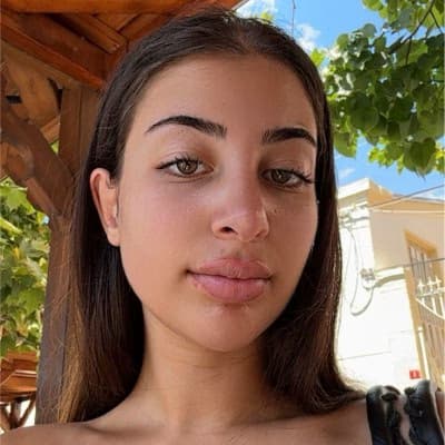 Profile photo of Elara, Violin tutor at Wiingy 