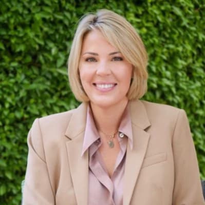 Profile photo of Elena, AP tutor at Wiingy 