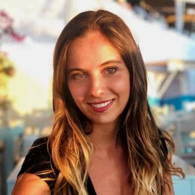 Profile photo of Elise, English tutor at Wiingy 