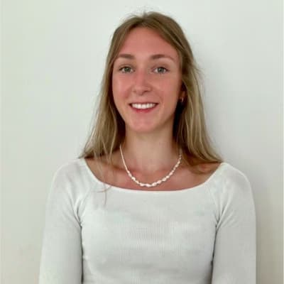 Profile photo of Elise, AP tutor at Wiingy 