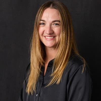 Profile photo of Eloise, Physics tutor at Wiingy 