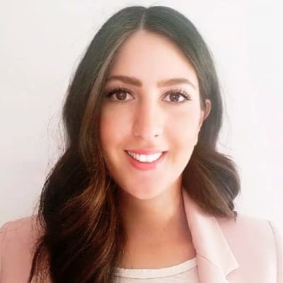 Profile photo of Eloise, AP tutor at Wiingy 