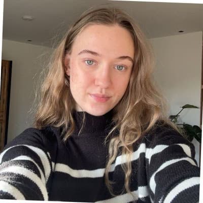 Profile photo of Eva, AP tutor at Wiingy