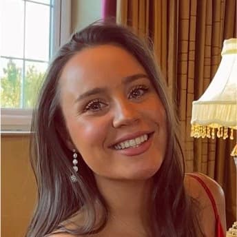 Profile photo of Eva, ACT tutor at Wiingy 