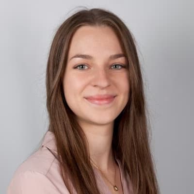 Profile photo of Evelyn	, AP tutor at Wiingy 