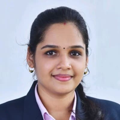 Profile photo of Evelyn, GMAT tutor at Wiingy 