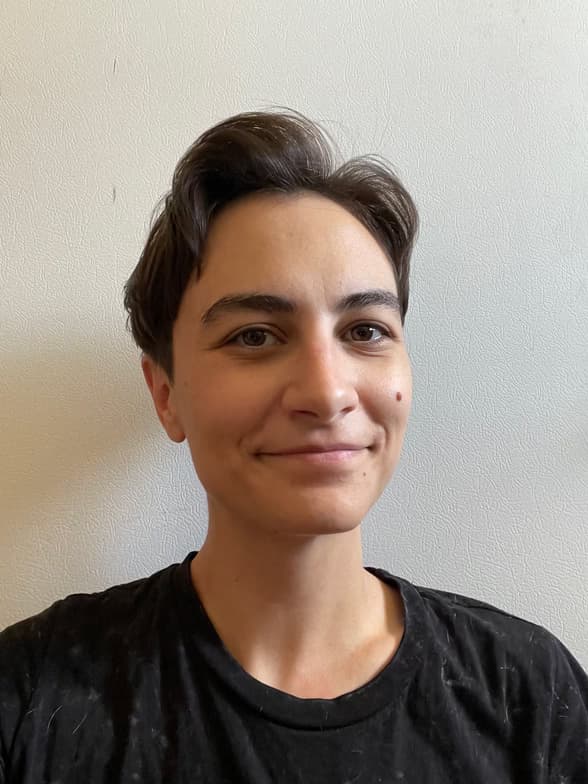 Profile photo of Ezra, Guitar tutor at Wiingy 