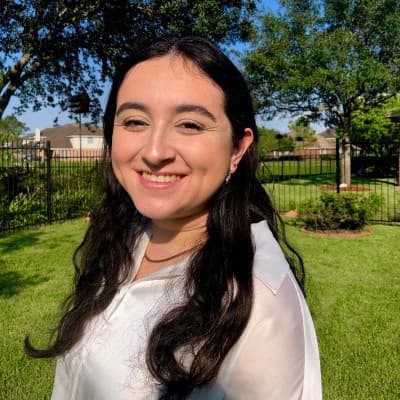 Profile photo of Freya, English tutor at Wiingy 