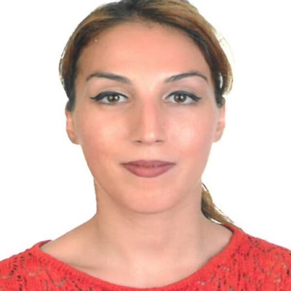 Profile photo of GIZEM, English tutor at Wiingy 