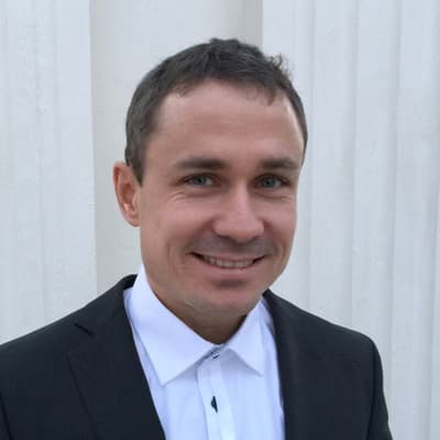 Profile photo of Gordon, English tutor at Wiingy 