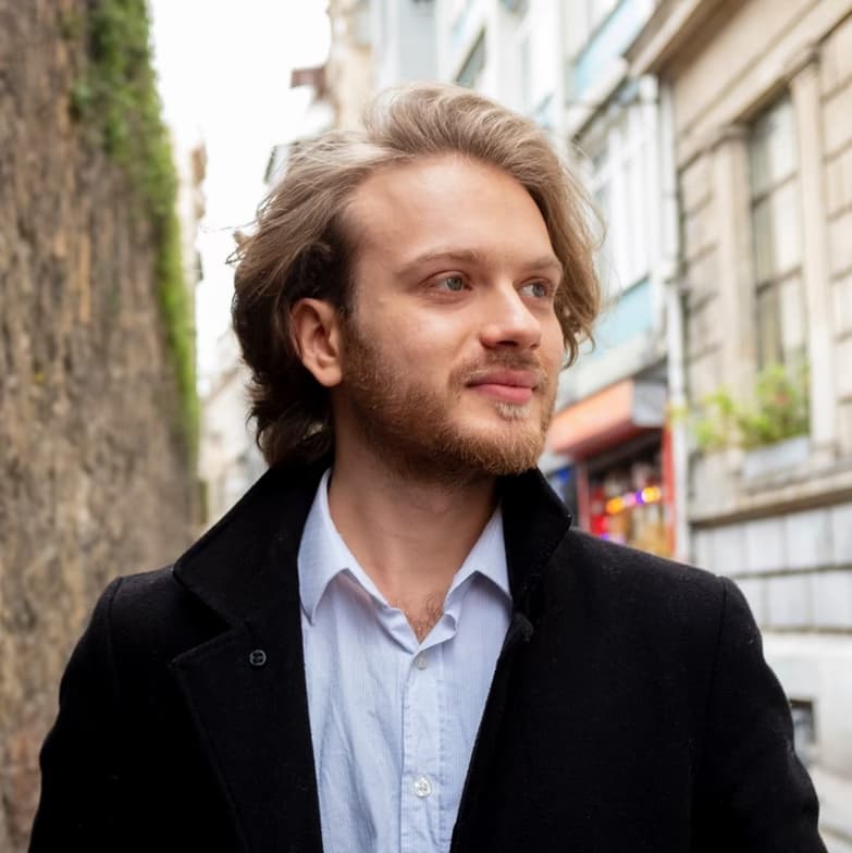 Profile photo of Gorkem, Piano tutor at Wiingy 