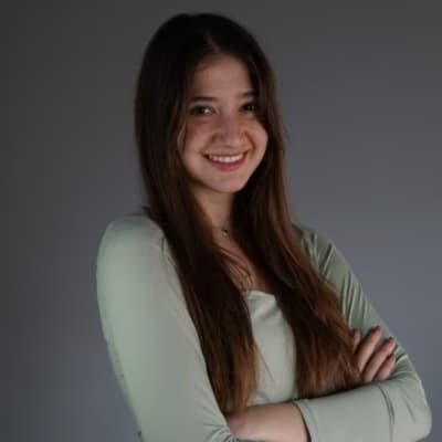 Profile photo of Hannah, English tutor at Wiingy 