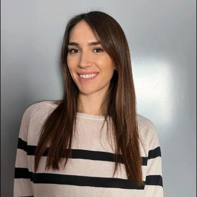 Profile photo of Hannah, Economics tutor at Wiingy 