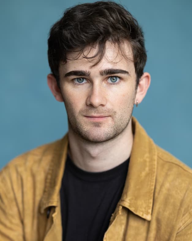 Profile photo of Max, Singing tutor at Wiingy 