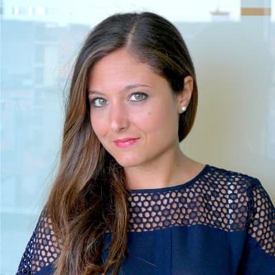 Profile photo of Hazel, Economics tutor at Wiingy 