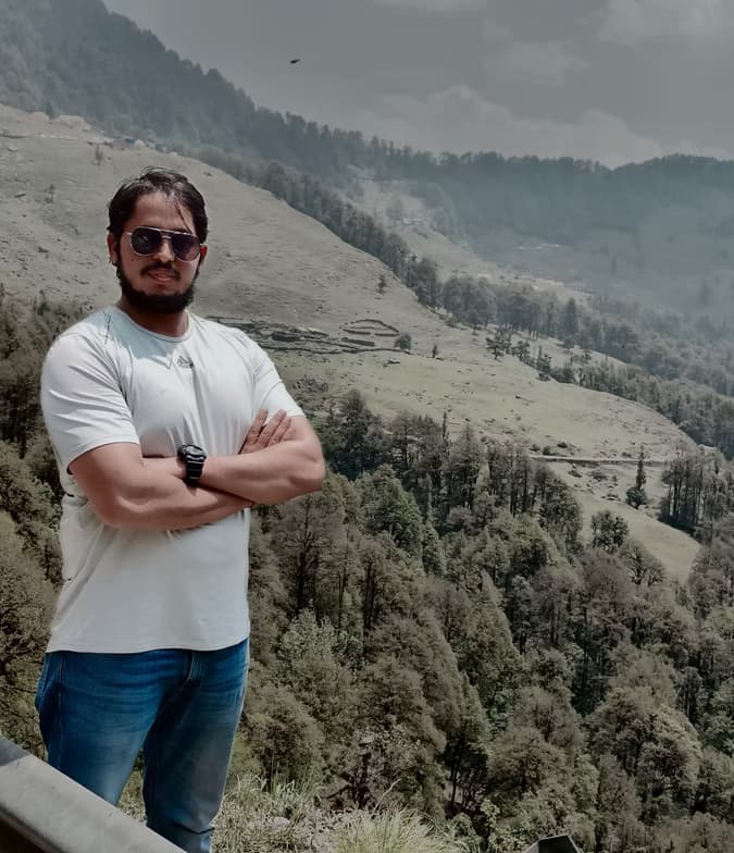 Profile photo of prashant, Yoga tutor at Wiingy 