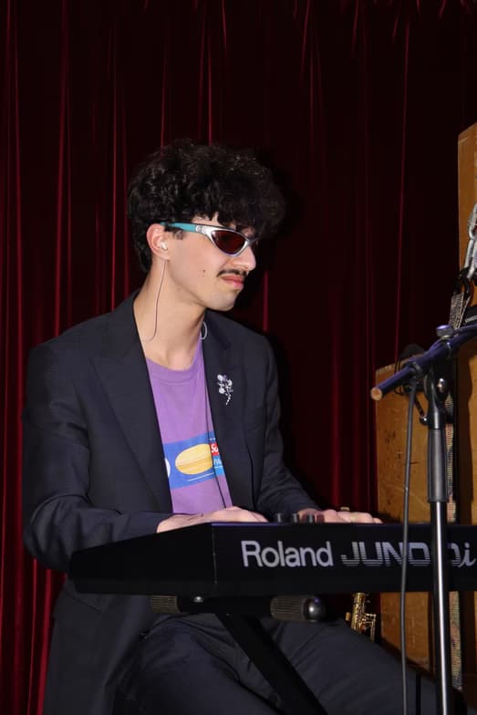 Profile photo of Ian, Guitar tutor at Wiingy 