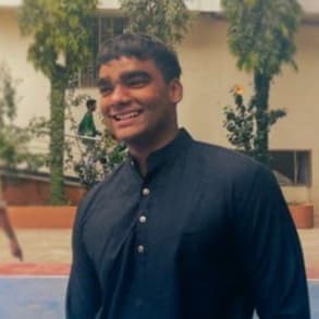 Profile photo of Ishir, Yoga tutor at Wiingy 