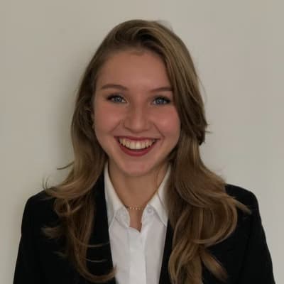 Profile photo of Isla, AP tutor at Wiingy 