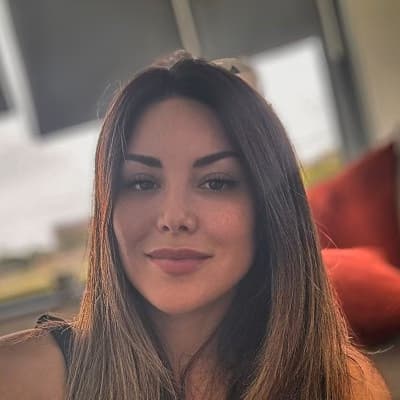 Profile photo of Ivy , Violin tutor at Wiingy