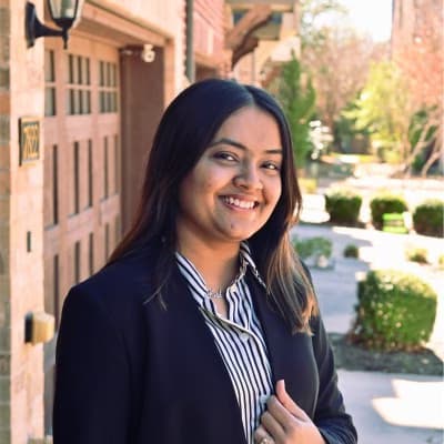 Profile photo of Janhavi, Yoga tutor at Wiingy 