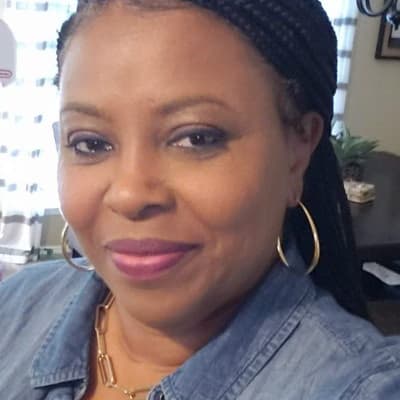 Profile photo of June, AP tutor at Wiingy 