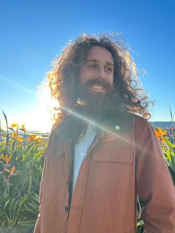 Profile photo of John , Guitar tutor at Wiingy 