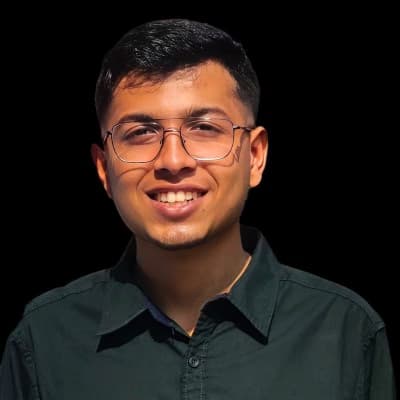 Profile photo of Kian, Yoga tutor at Wiingy 