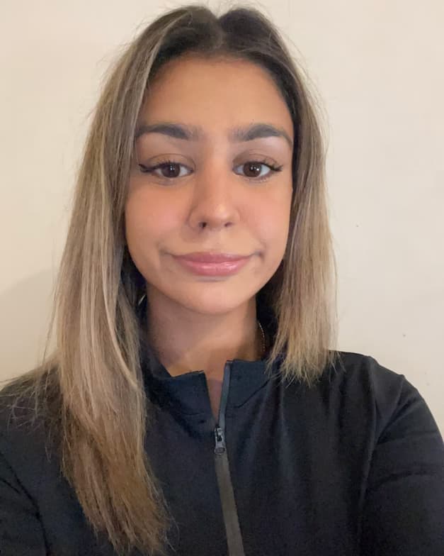 Profile photo of Kimi, English tutor at Wiingy 