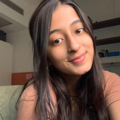 Profile photo of Kritika, Hindi tutor at Wiingy 