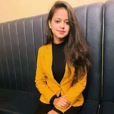 Profile photo of Kusum, Hindi tutor at Wiingy 