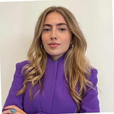 Profile photo of Laurel, GMAT tutor at Wiingy 