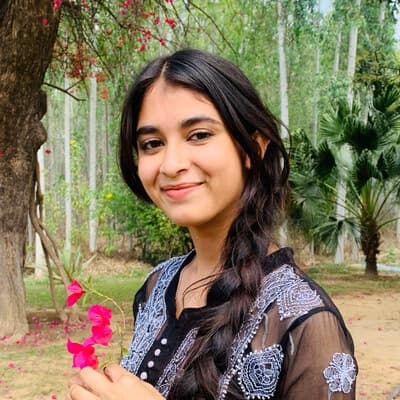 Profile photo of Laxmi, Hindi tutor at Wiingy