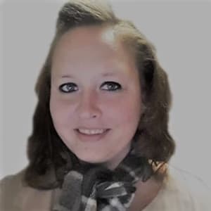 Profile photo of Leanne, English tutor at Wiingy 