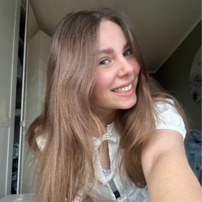 Profile photo of Lila, AP tutor at Wiingy 