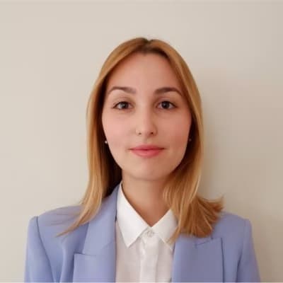 Profile photo of Lila, Economics tutor at Wiingy 