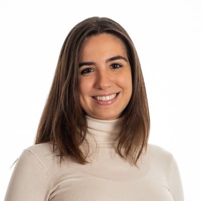 Profile photo of Lily, Physics tutor at Wiingy 