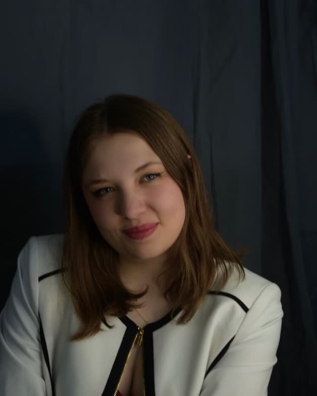 Profile photo of Angela, Singing tutor at Wiingy 