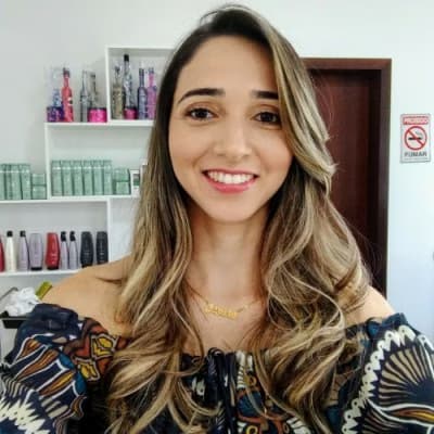 Profile photo of Liv, AP tutor at Wiingy 