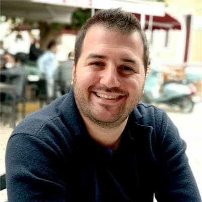 Profile photo of Logan, Violin tutor at Wiingy