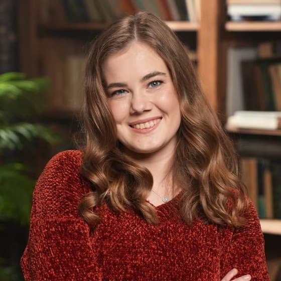 Profile photo of Lola, Mathematics tutor at Wiingy 