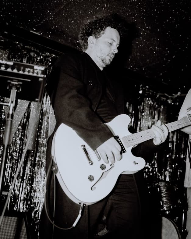 Profile photo of Lluis, Guitar tutor at Wiingy 