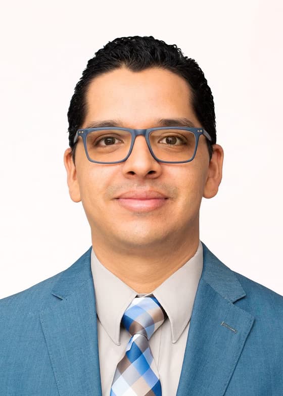 Profile photo of Luis, English tutor at Wiingy 