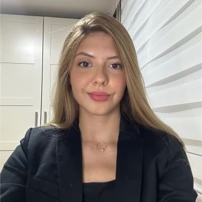 Profile photo of Luna, Architecture tutor at Wiingy 