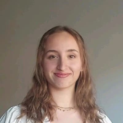 Profile photo of Lyla, Computer Science tutor at Wiingy 