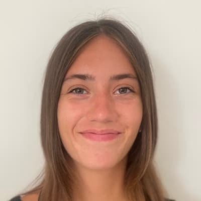 Profile photo of Lyla, Science tutor at Wiingy 