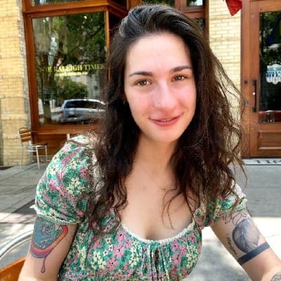 Profile photo of Maeve	, AP tutor at Wiingy 