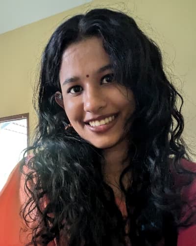 Profile photo of Joice, Economics tutor at Wiingy 